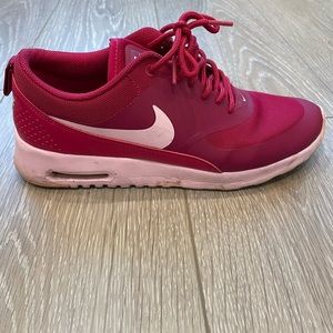 Size 8.5 Pink Nike Air Max Thea